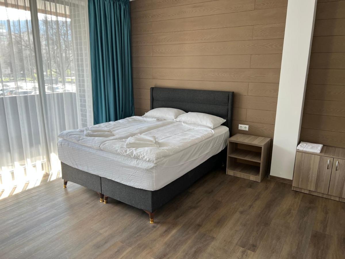 Хотел Добруджа Shumen Exteriör bild